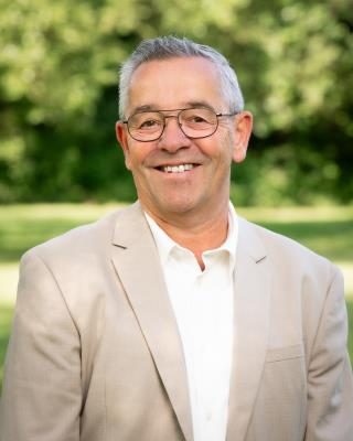 P. (Peter) van Hoof