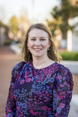 L.M.G. (Lisa) van Hoof - Coolen