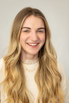 A.M.C. (Anouk) van den Bergh