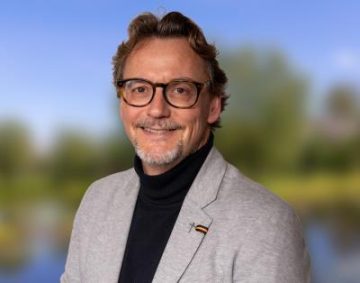 Stefan van der Weide